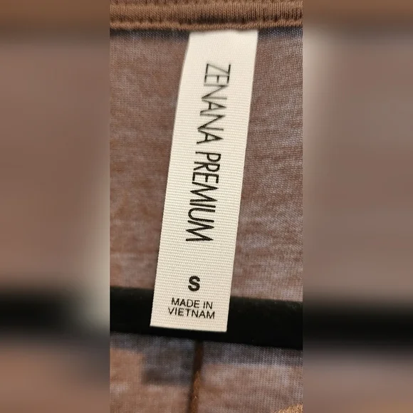 NEW Flowing Casual Dress With spandex and pockets. A very roomy Small - Picture 4 of 4